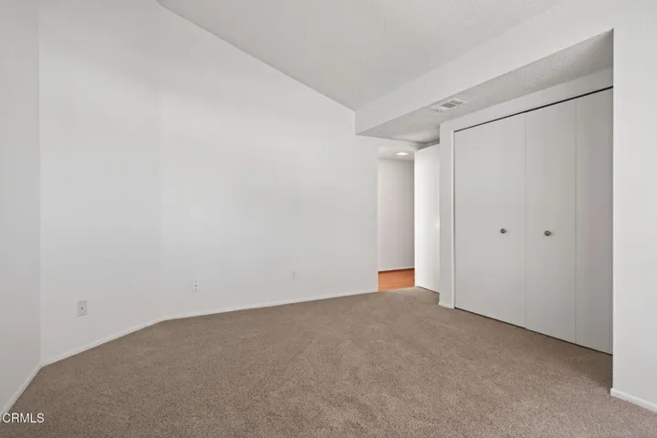 30-web-or-mls-015_UpmarketMedia_2255P-10