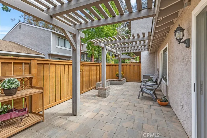 6520 E Camino Vista 1, Anaheim Hills, California 92807