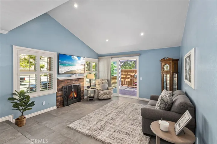6520 E Camino Vista 1, Anaheim Hills, California 92807