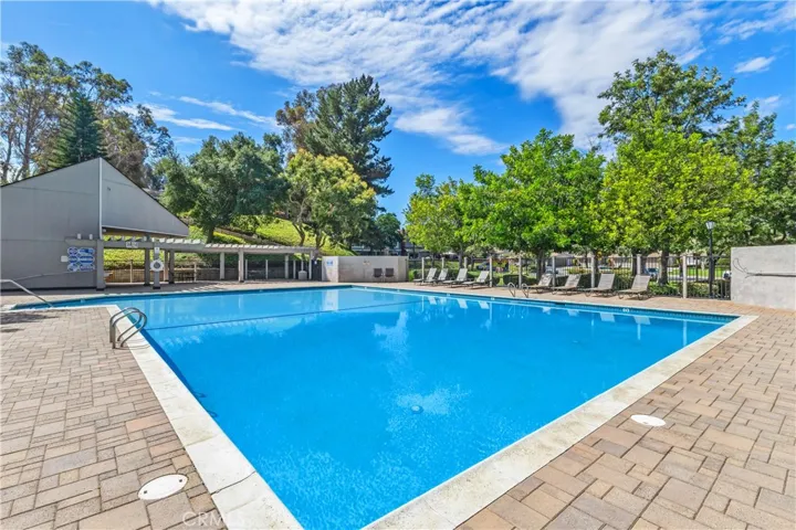 6520 E Camino Vista 1, Anaheim Hills, California 92807