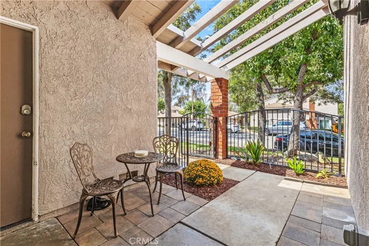 6520 E Camino Vista 1, Anaheim Hills, California 92807