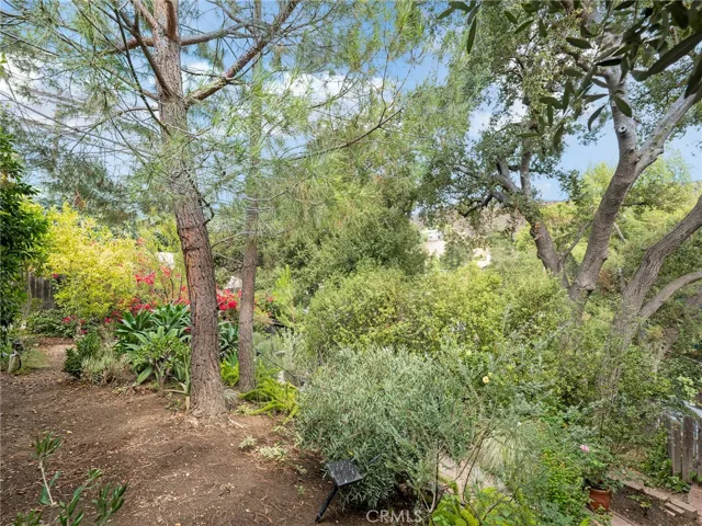 4322 Rosario Road, Woodland Hills, California 91364