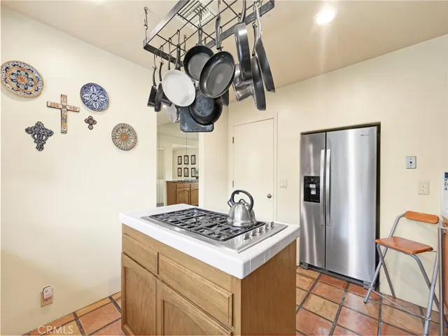 4322 Rosario Road, Woodland Hills, California 91364