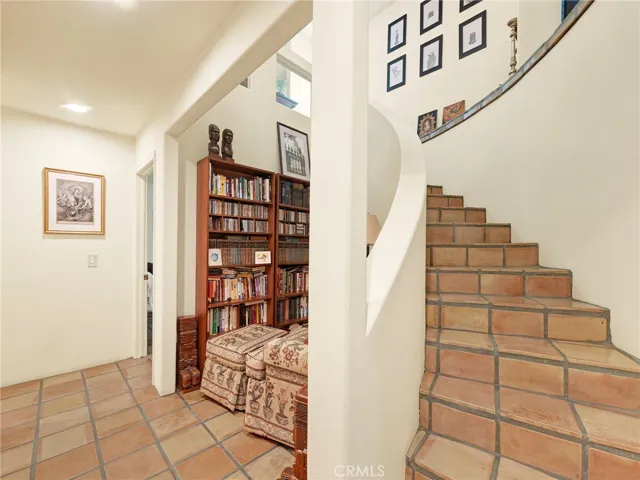 4322 Rosario Road, Woodland Hills, California 91364