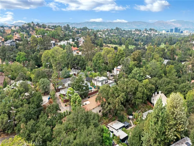 4322 Rosario Road, Woodland Hills, California 91364