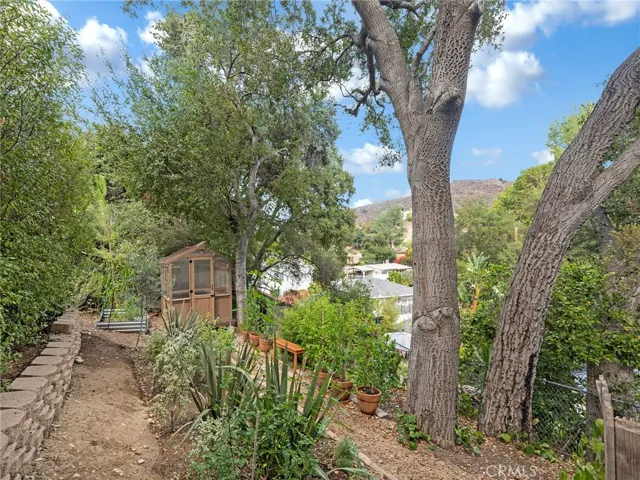 4322 Rosario Road, Woodland Hills, California 91364