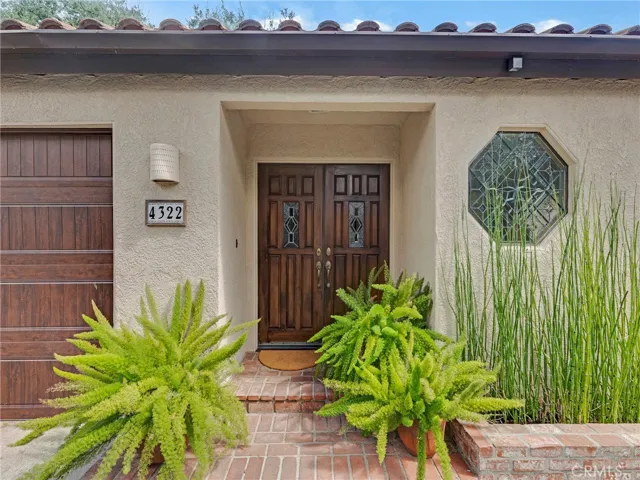 4322 Rosario Road, Woodland Hills, California 91364