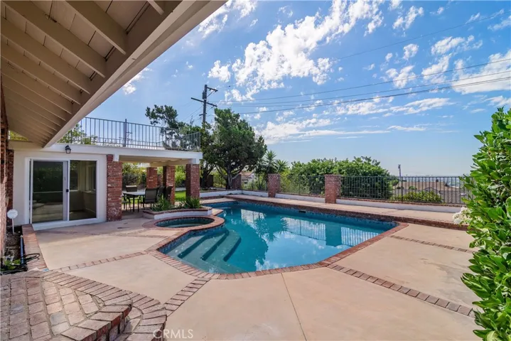 421 S Cedarhaven Way, Anaheim Hills, California 92807