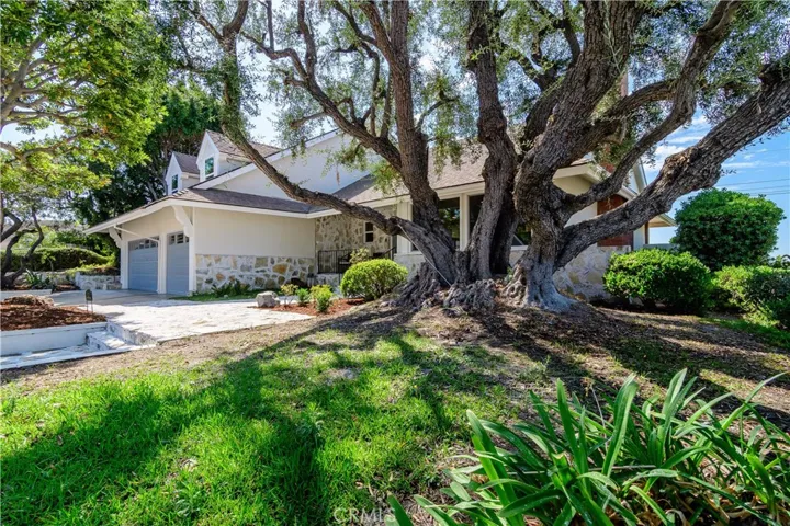 421 S Cedarhaven Way, Anaheim Hills, California 92807