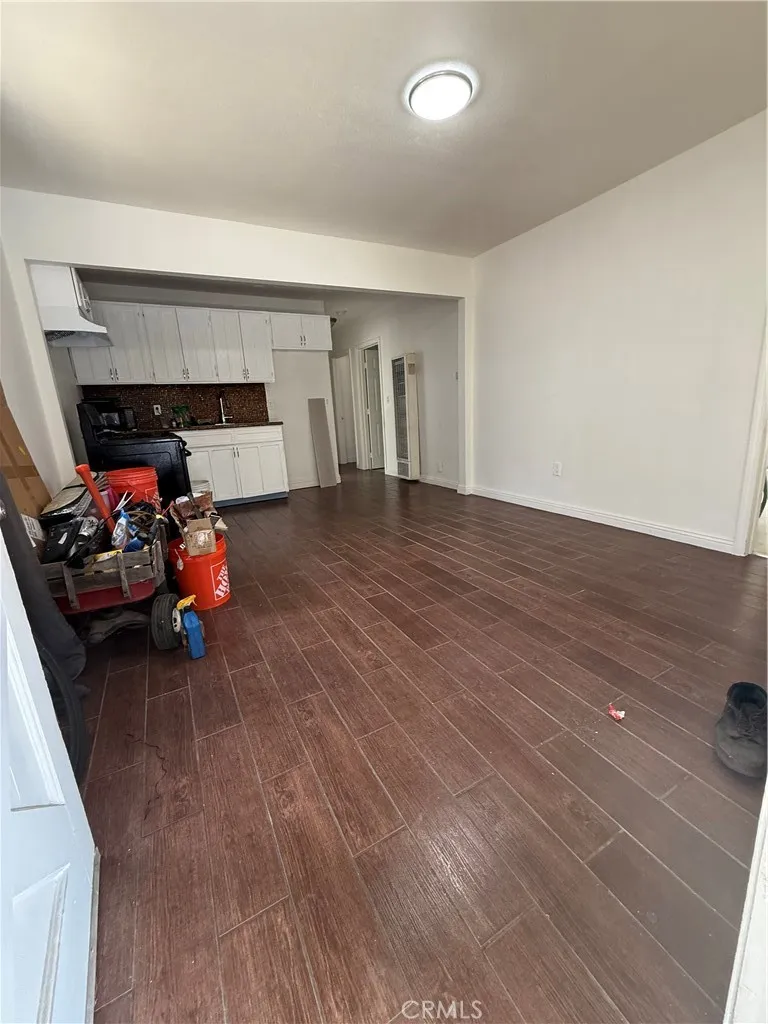 1141 East 50th Street, Los Angeles, California 90011 home-pic-6