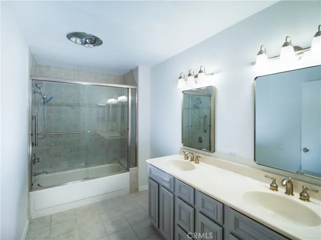 Primary en suite