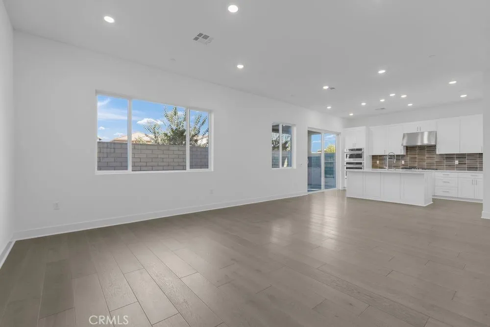 110 Pansy, Irvine, California 92618 home-pic-8