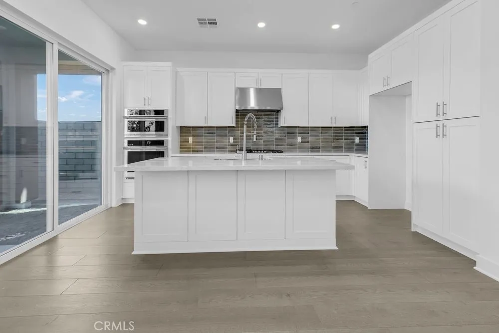 110 Pansy, Irvine, California 92618 home-pic-2