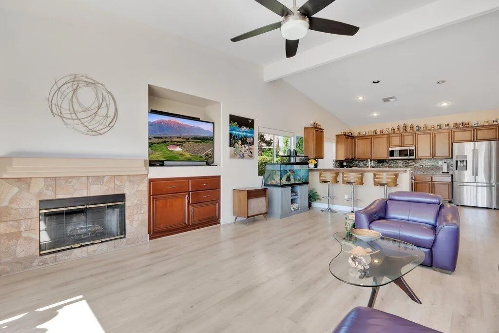 40747 Baranda Court, Palm Desert, California 92260 home-pic-17