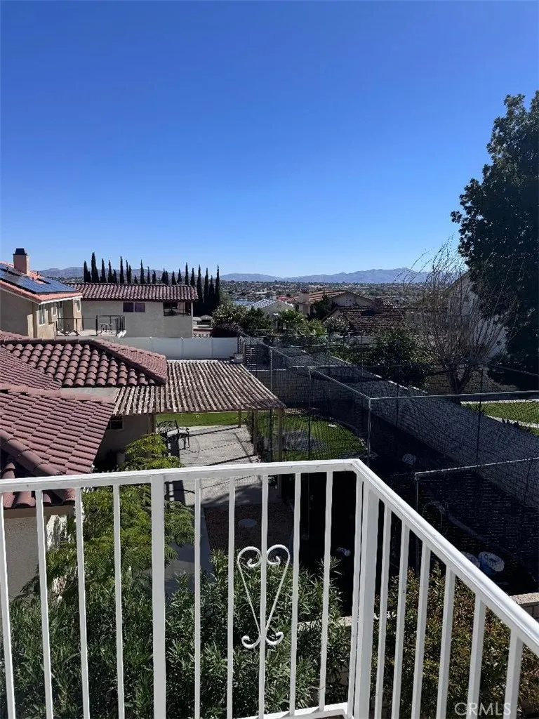 13425 Chinquapin, Victorville, California 92395 home-pic-10