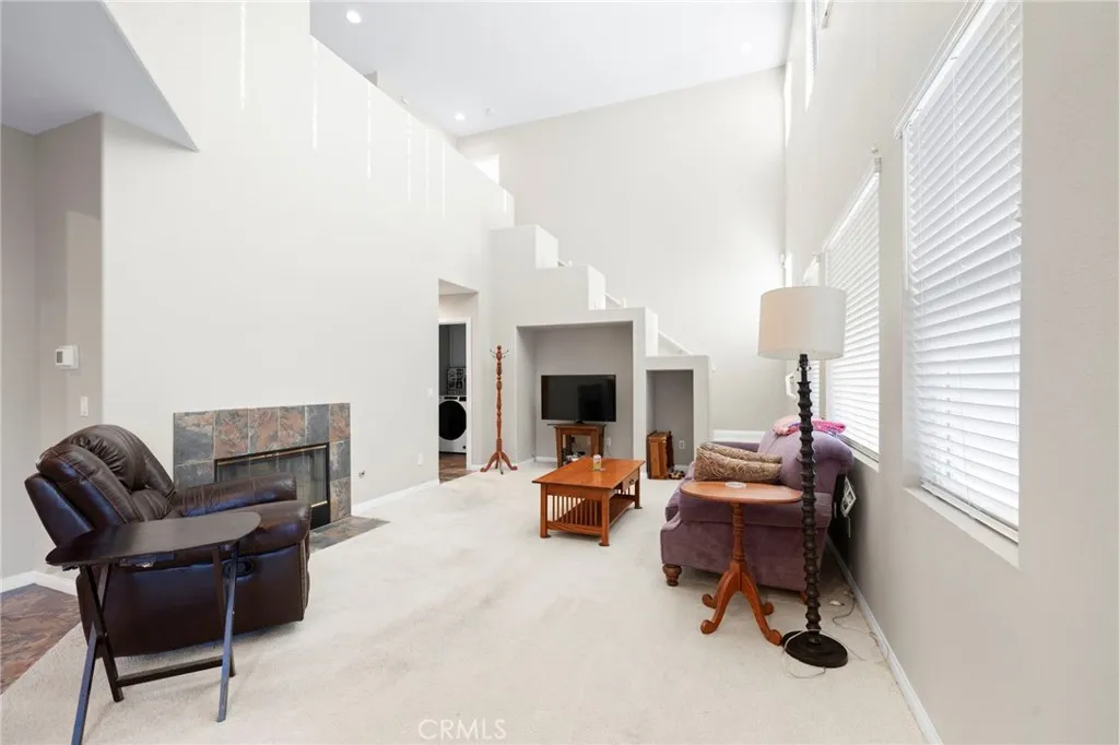 43929 W 44th W, Lancaster, California 93536 home-pic-16