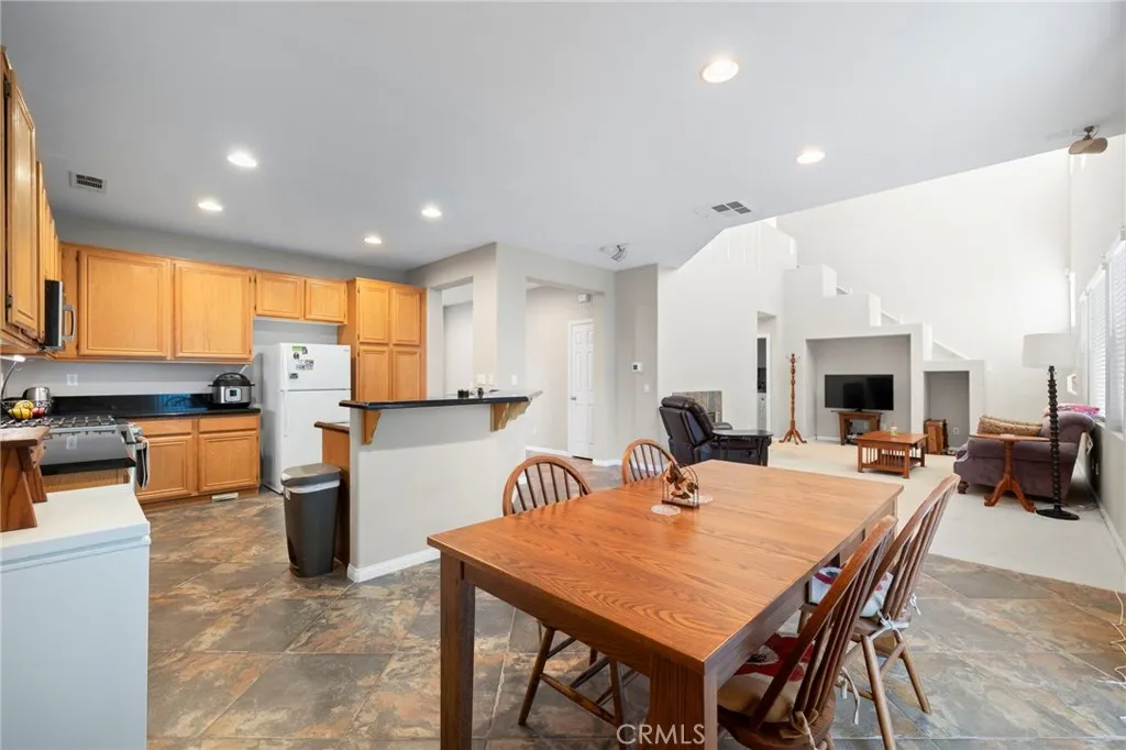 43929 W 44th W, Lancaster, California 93536 home-pic-15