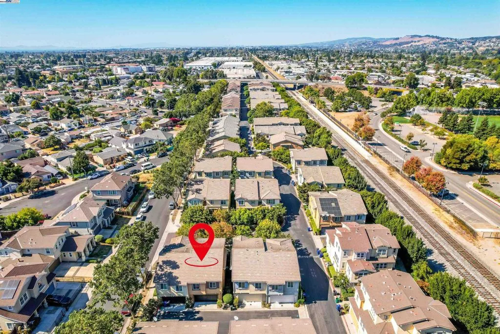 1110 Red Wing Dr, Hayward, California 94541 home-pic-37