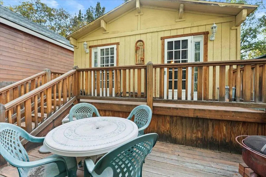 817 Maple Lane, Sugarloaf, California 92386 home-pic-22