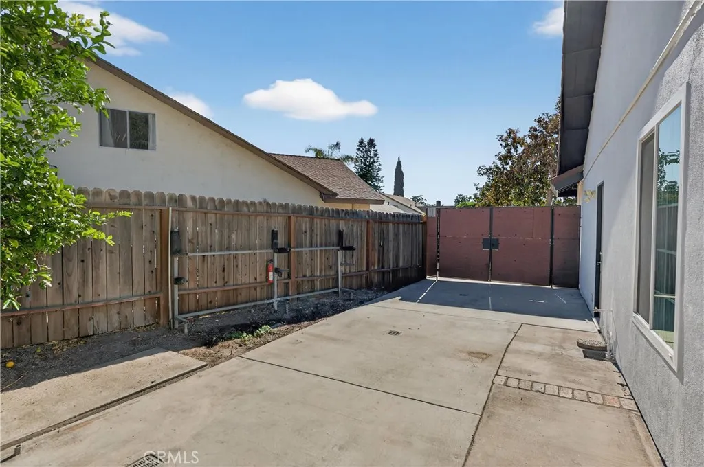 1891 N Garland Lane, Anaheim, California 92807 home-pic-37