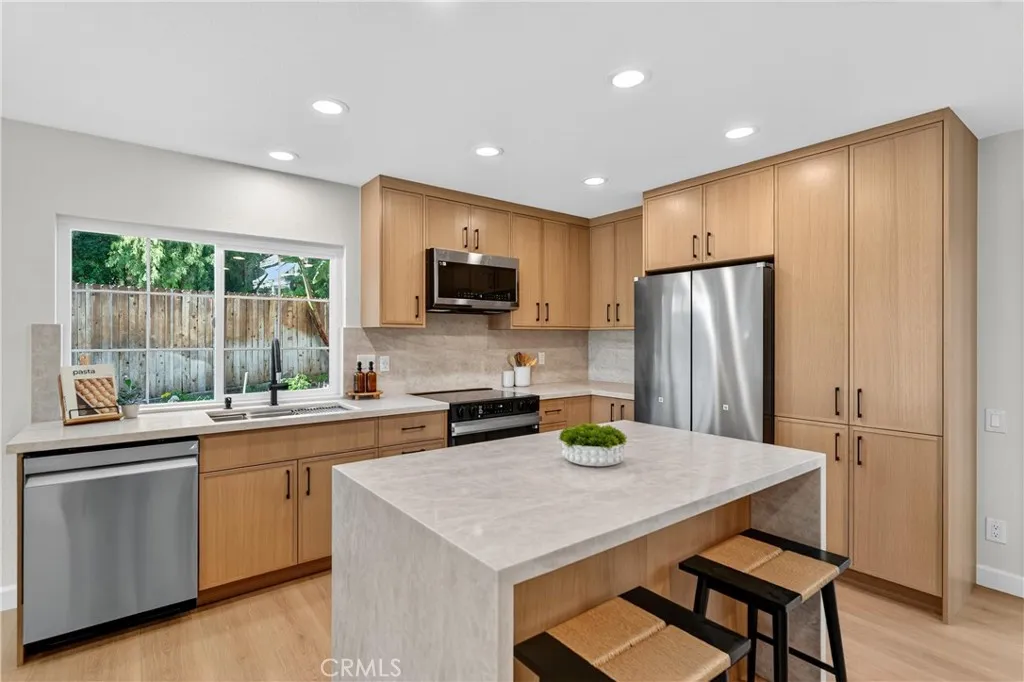 1891 N Garland Lane, Anaheim, California 92807 home-pic-17