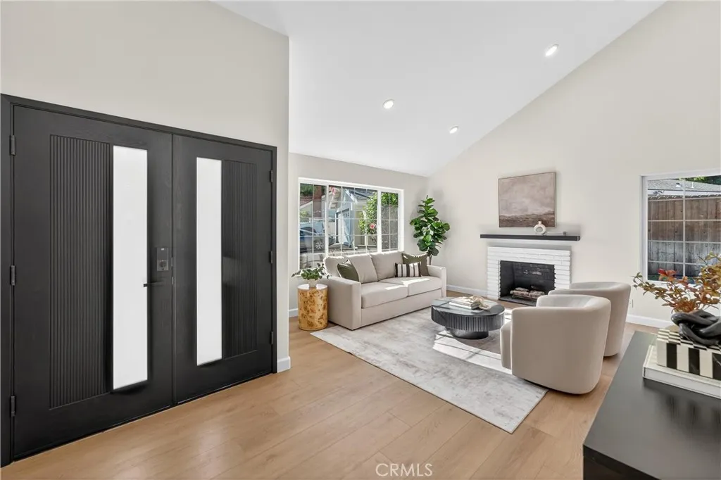1891 N Garland Lane, Anaheim, California 92807 home-pic-2