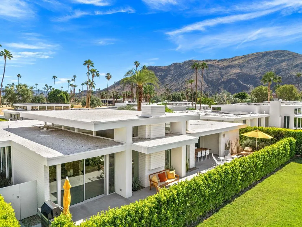 2691 S Kings Road E, Palm Springs, California 92264 home-pic-41