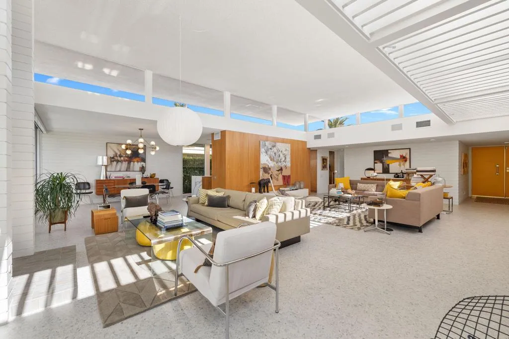 2691 S Kings Road E, Palm Springs, California 92264 home-pic-4