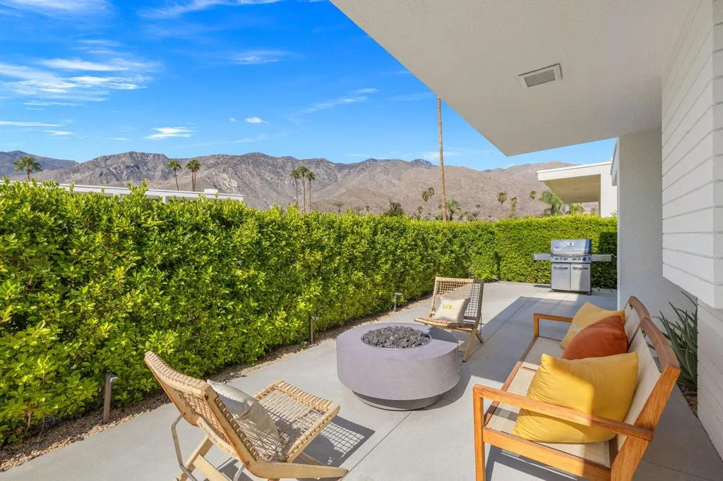 2691 S Kings Road E, Palm Springs, California 92264 home-pic-31