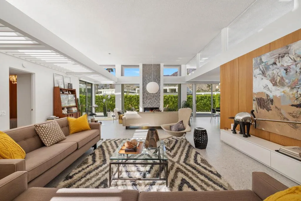 2691 S Kings Road E, Palm Springs, California 92264 home-pic-6