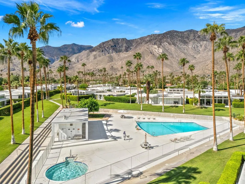 2691 S Kings Road E, Palm Springs, California 92264 home-pic-44