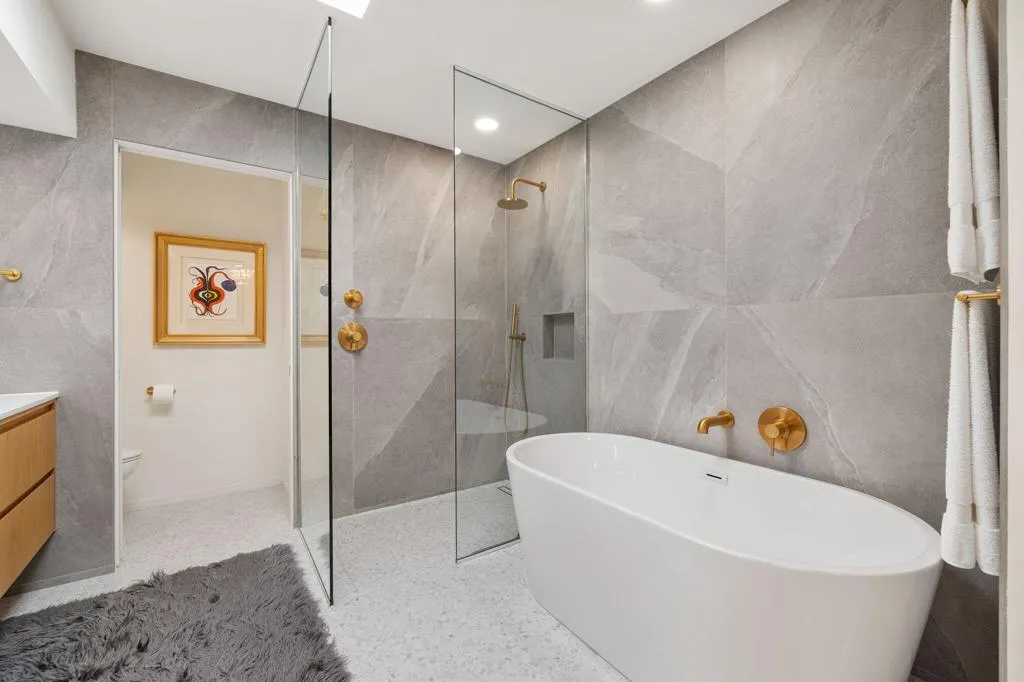 2691 S Kings Road E, Palm Springs, California 92264 home-pic-20