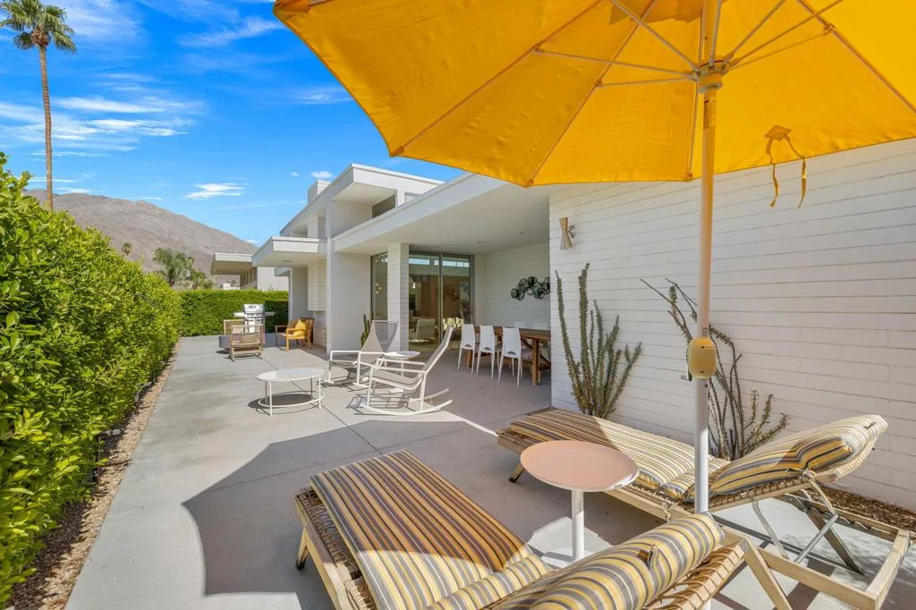 2691 S Kings Road E, Palm Springs, California 92264 home-pic-32