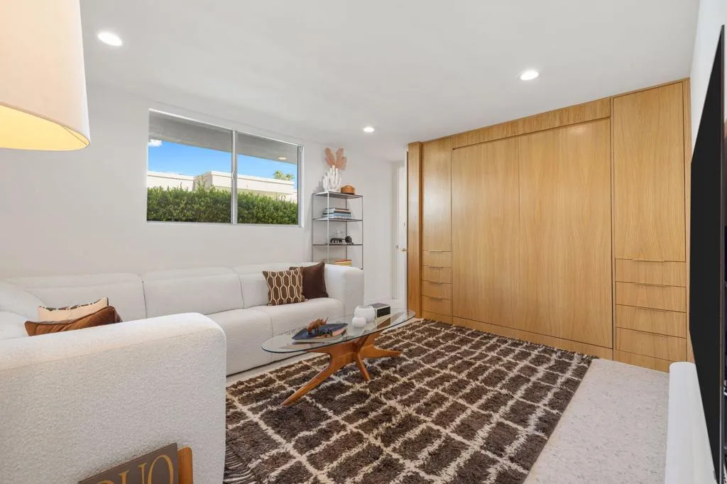 2691 S Kings Road E, Palm Springs, California 92264 home-pic-28