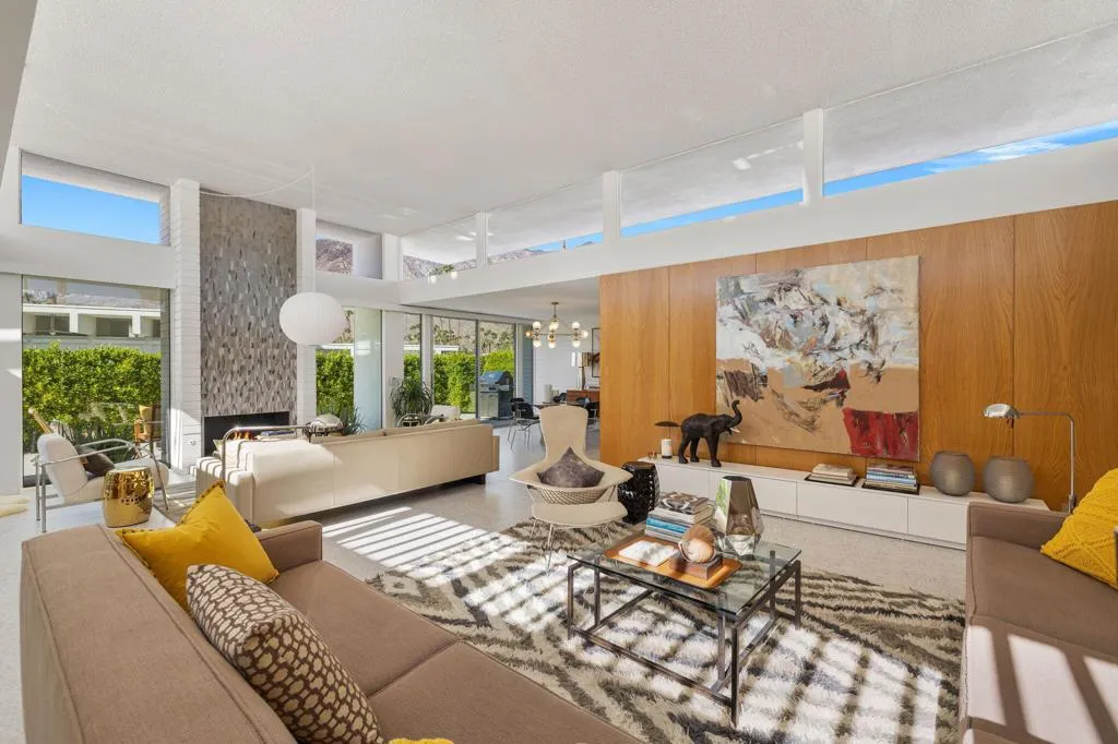 2691 S Kings Road E, Palm Springs, California 92264 home-pic-2