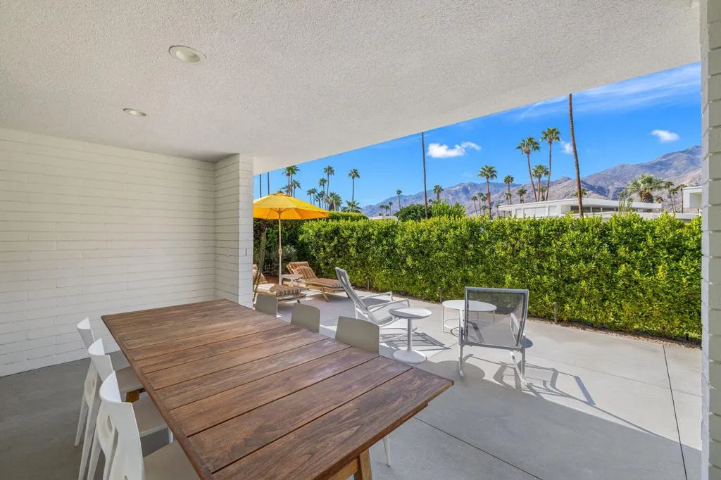2691 S Kings Road E, Palm Springs, California 92264 home-pic-37