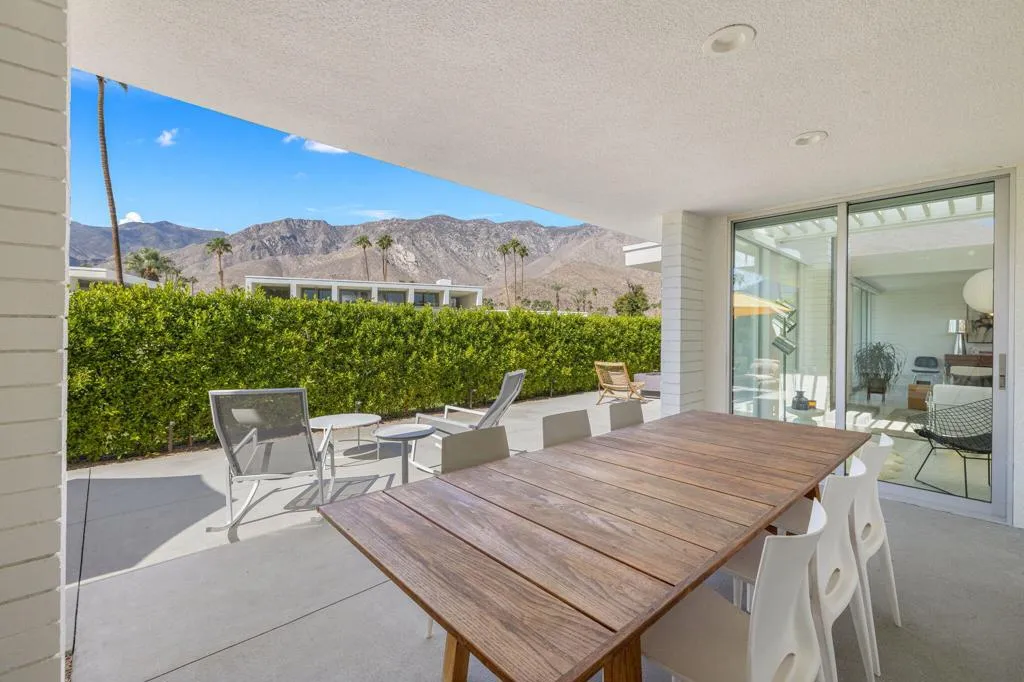 2691 S Kings Road E, Palm Springs, California 92264 home-pic-36