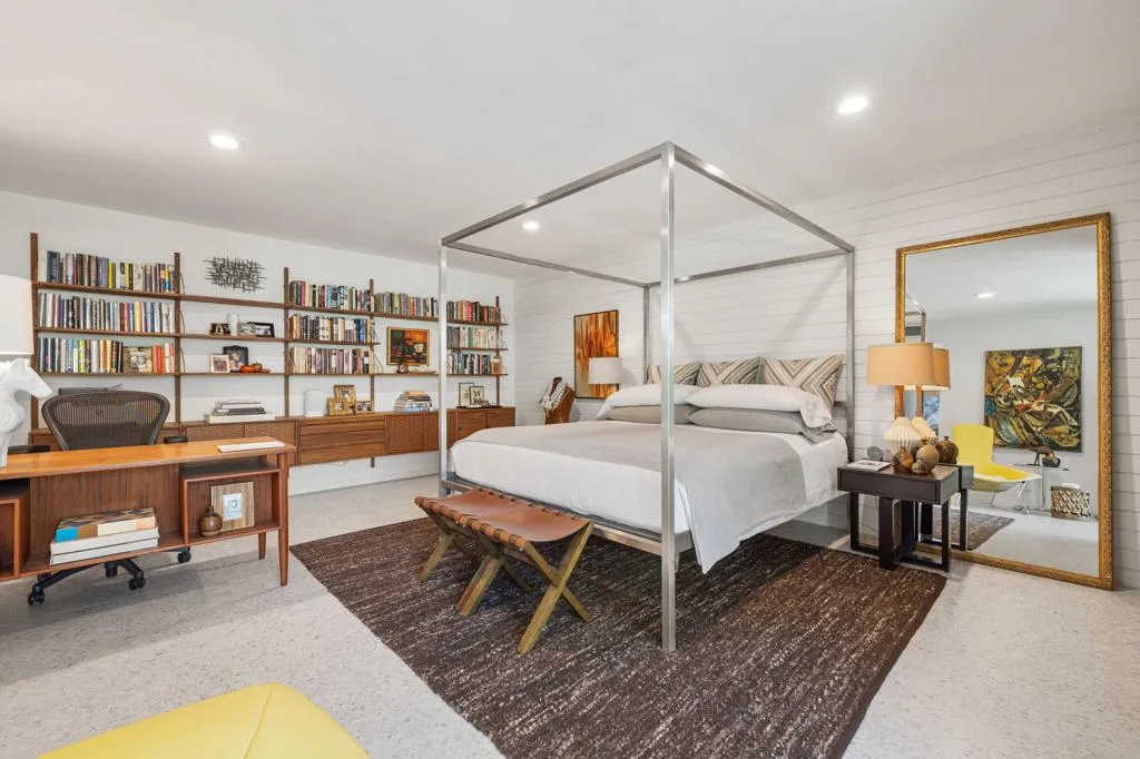2691 S Kings Road E, Palm Springs, California 92264 home-pic-17