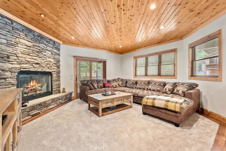 42218 Heavenly Valley, Big Bear Lake, California 92315