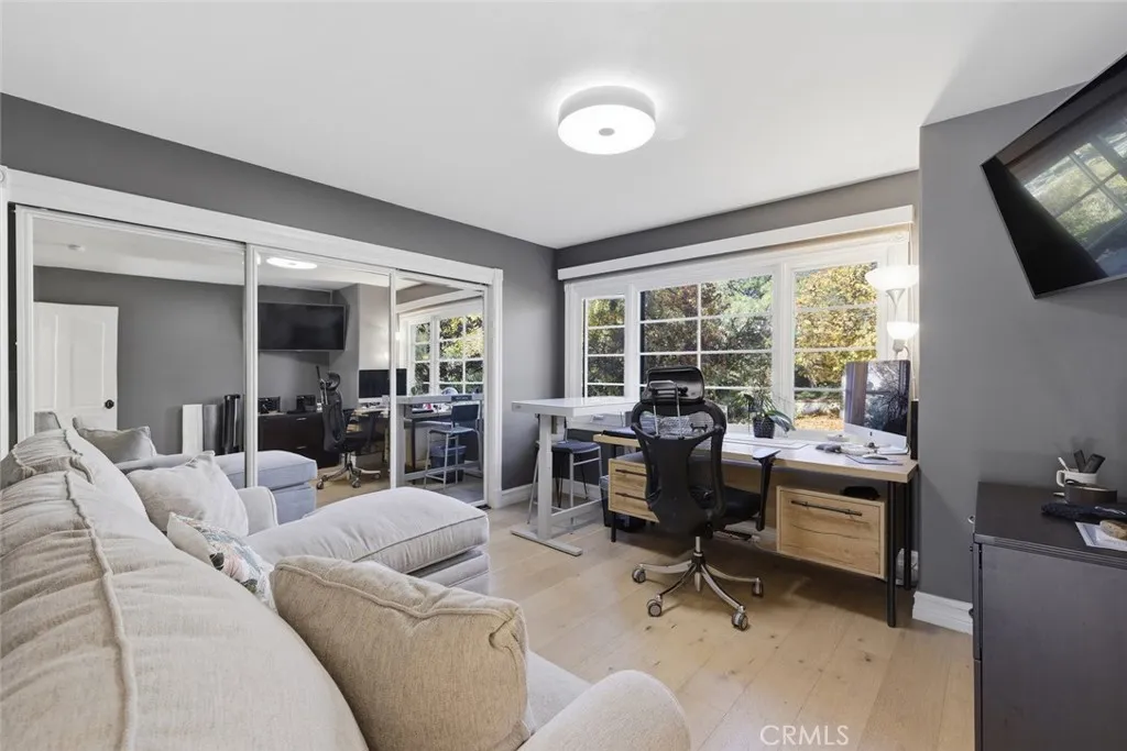 28834 Countryside, Agoura Hills, California 91301 home-pic-11