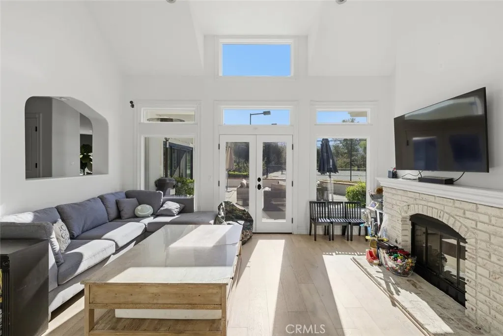 28834 Countryside, Agoura Hills, California 91301 home-pic-4