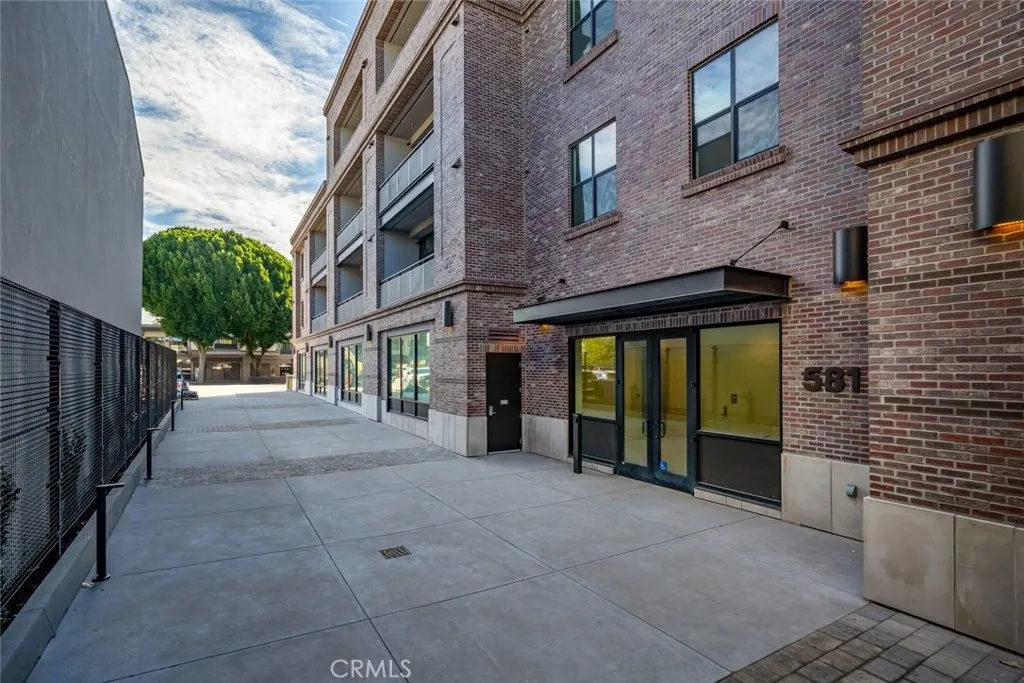 581 Higuera Street 201, San Luis Obispo, California 93401 home-pic-4