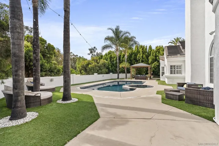16258 Windpiper, Poway, California 92064