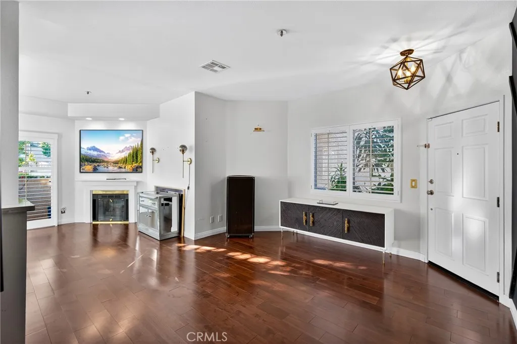 7236 Amigo 113, Reseda, California 91335 home-pic-11