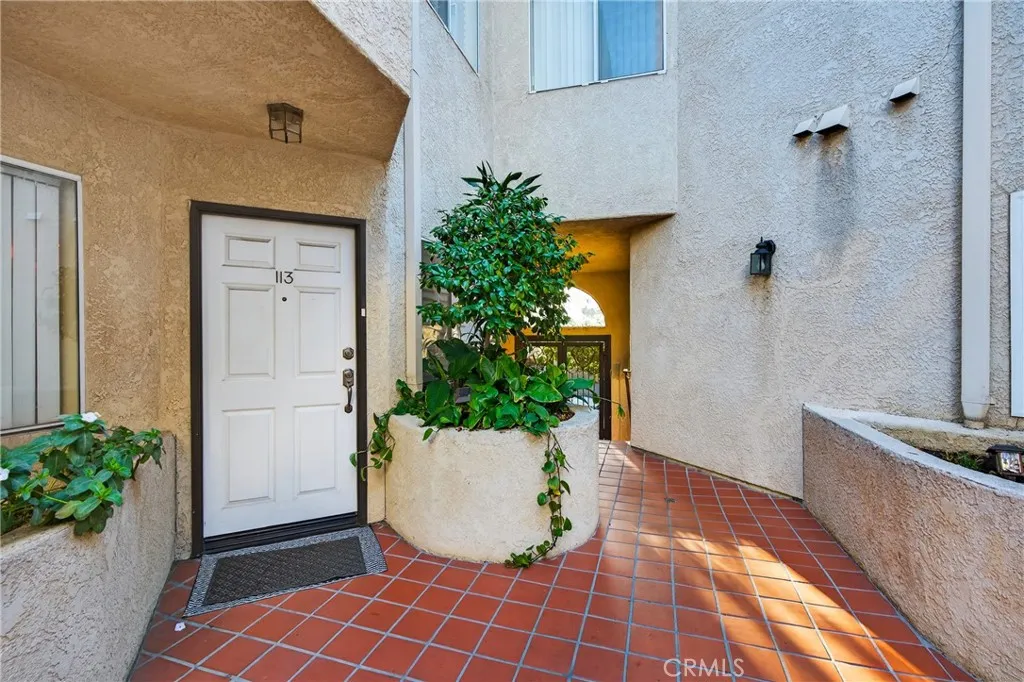 7236 Amigo 113, Reseda, California 91335 home-pic-9