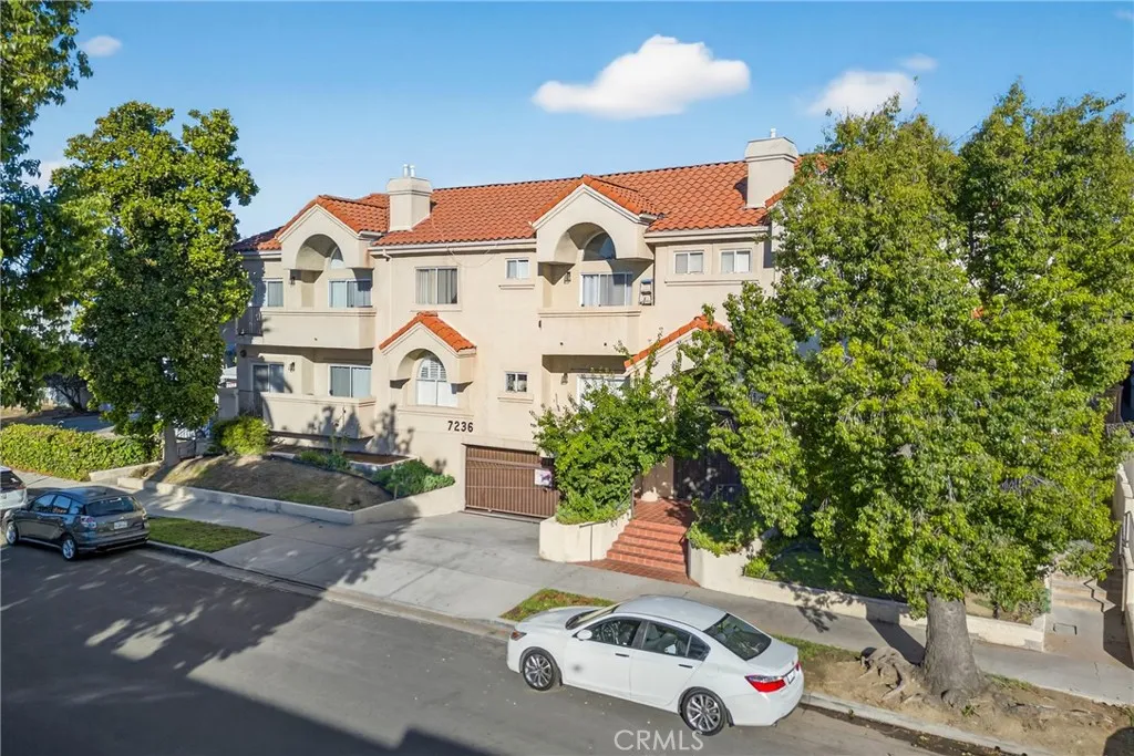 7236 Amigo 113, Reseda, California 91335 home-pic-48