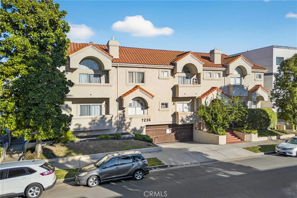 7236 Amigo 113, Reseda, California 91335 home-pic-49