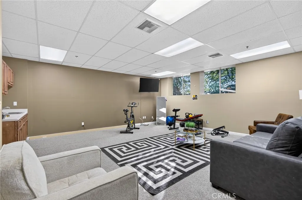7236 Amigo 113, Reseda, California 91335 home-pic-38
