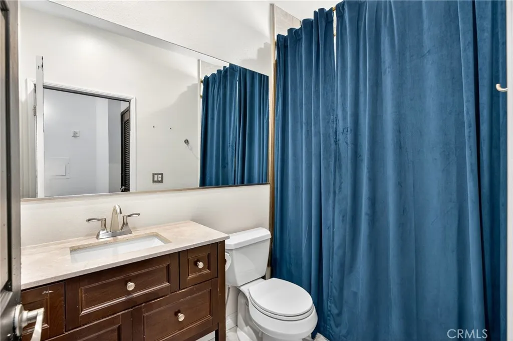 7236 Amigo 113, Reseda, California 91335 home-pic-33