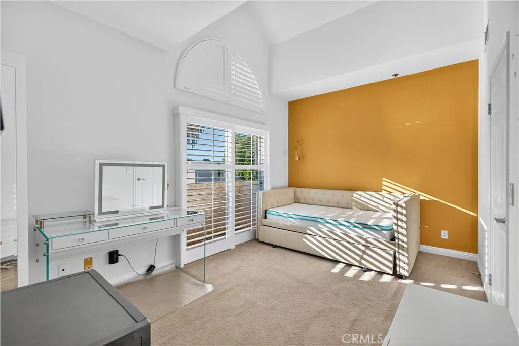 7236 Amigo 113, Reseda, California 91335 home-pic-23